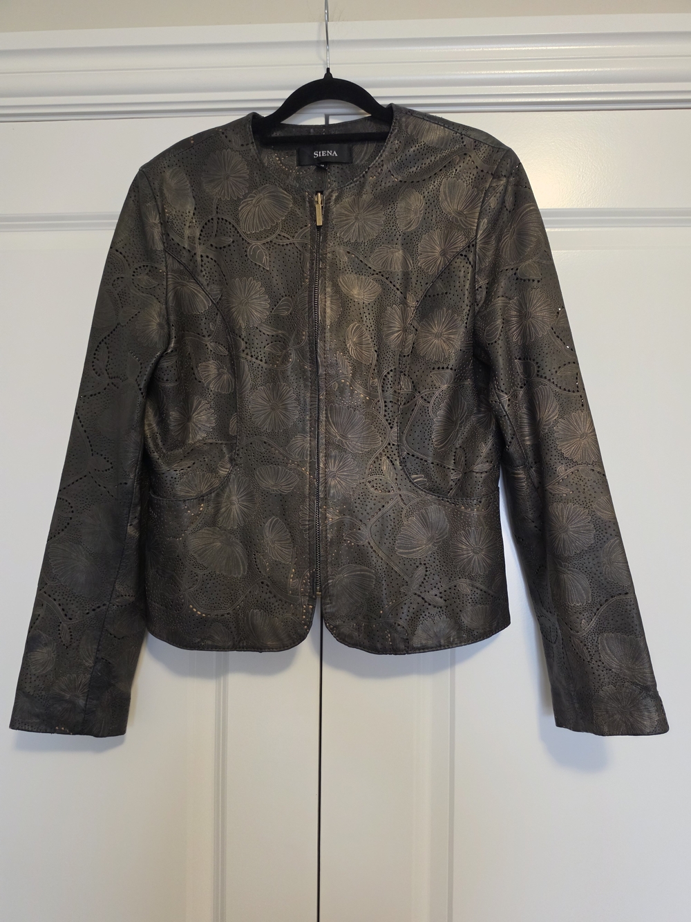 SIENA 100% LEATHER PERFORATED FLORAL JACKET BLACK M ZIP FRONT LASER CUT